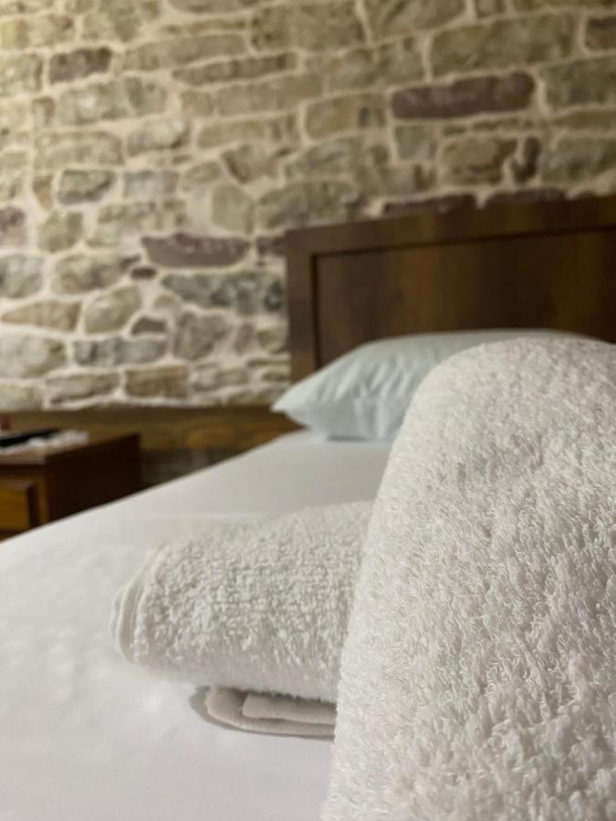 Guest House Ani Gjirokaster Ngoại thất bức ảnh