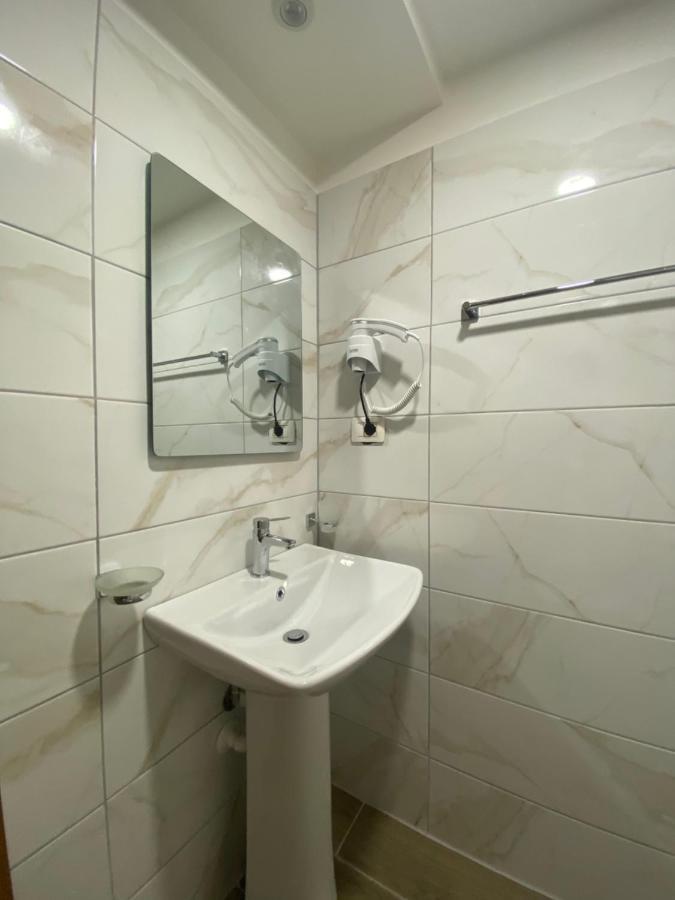 Guest House Ani Gjirokaster Ngoại thất bức ảnh