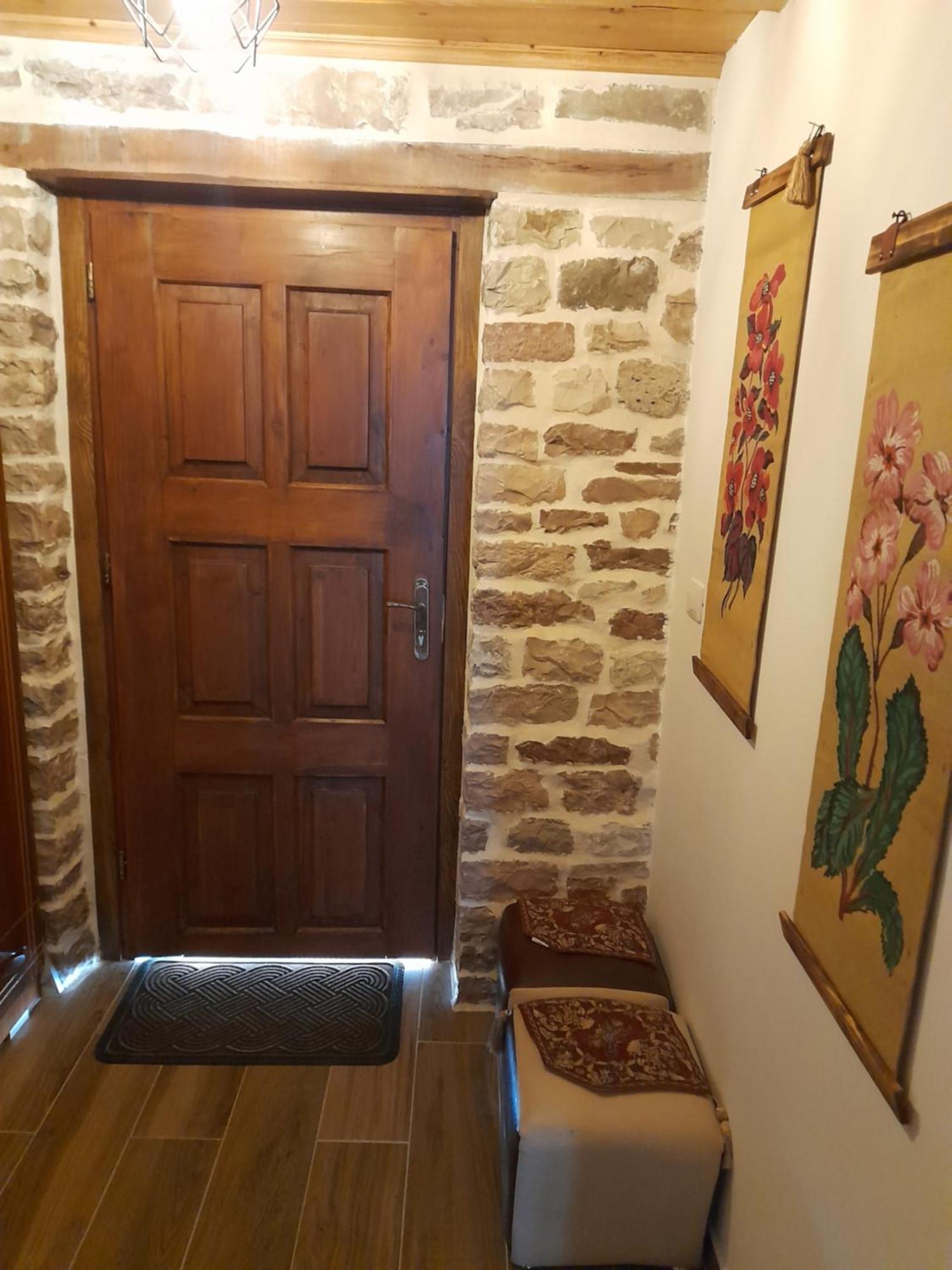 Guest House Ani Gjirokaster Ngoại thất bức ảnh