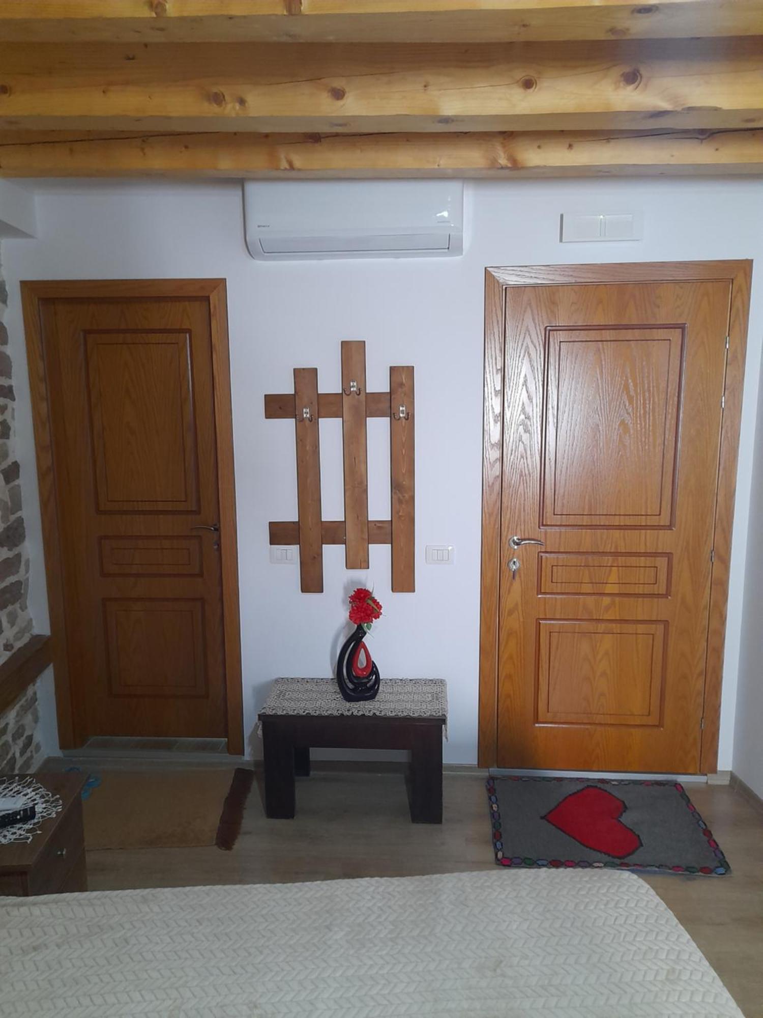 Guest House Ani Gjirokaster Ngoại thất bức ảnh