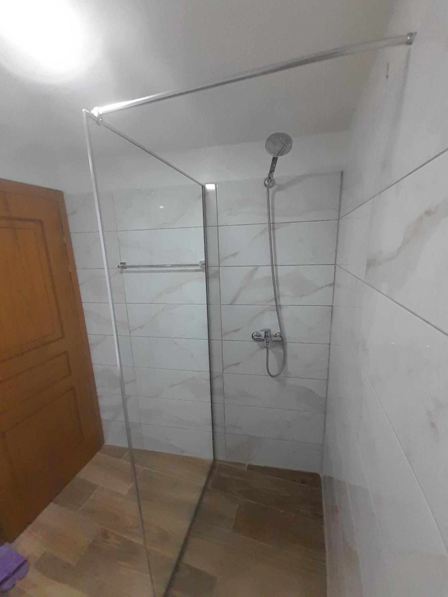 Guest House Ani Gjirokaster Ngoại thất bức ảnh