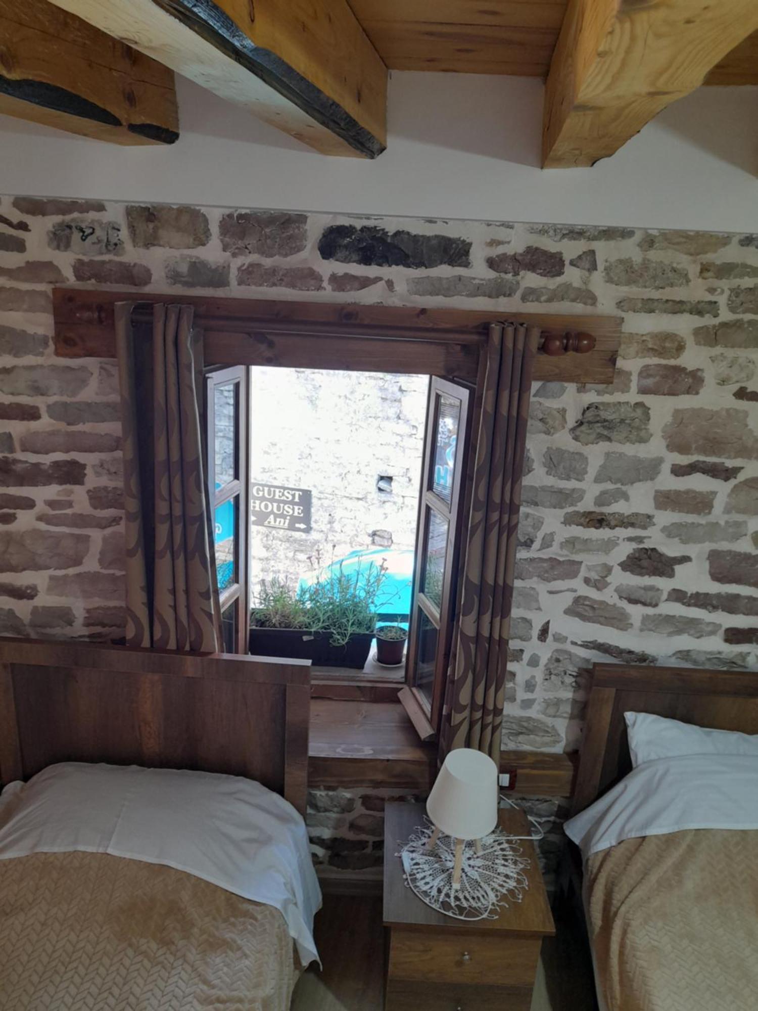 Guest House Ani Gjirokaster Ngoại thất bức ảnh