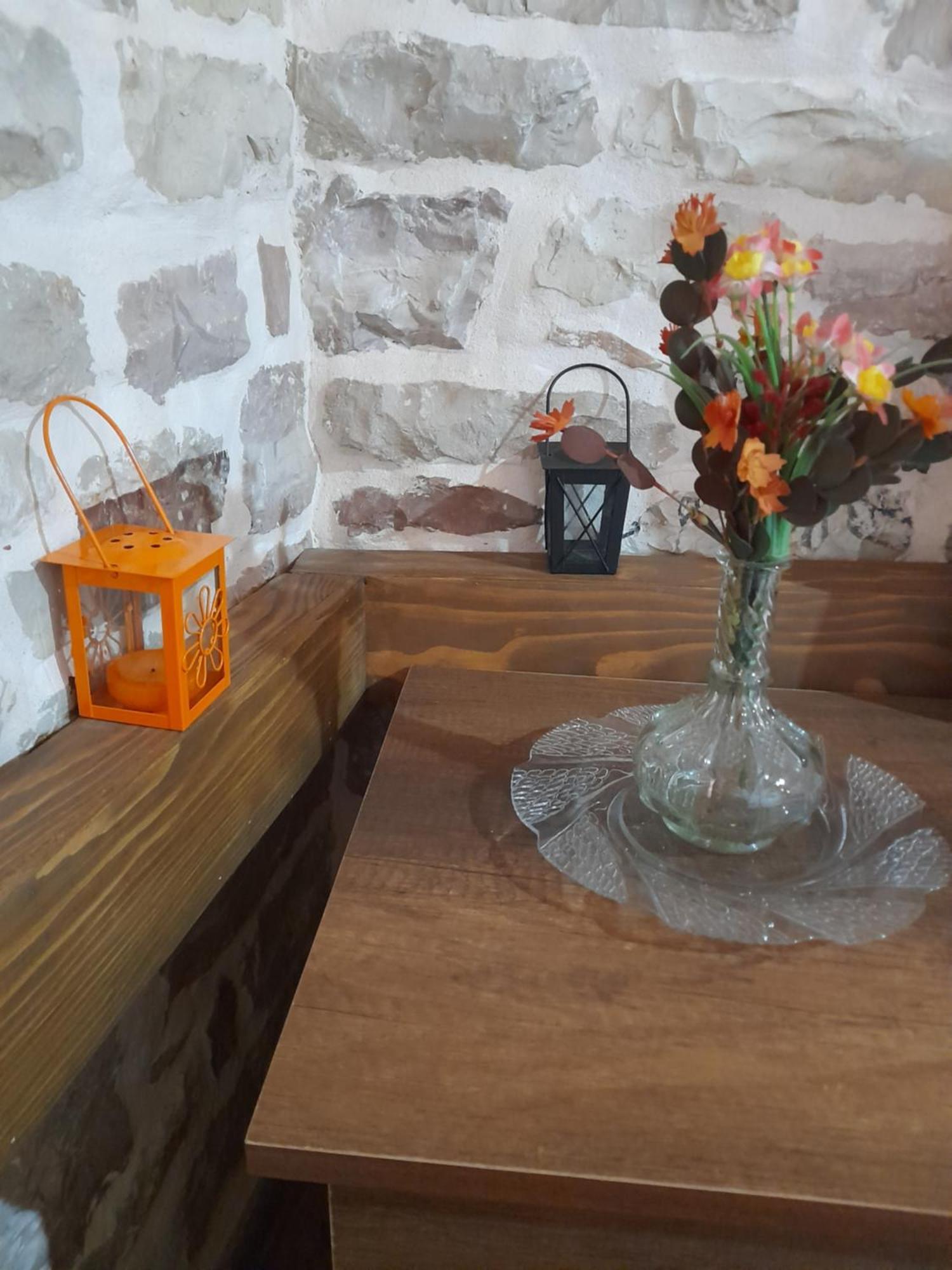 Guest House Ani Gjirokaster Ngoại thất bức ảnh