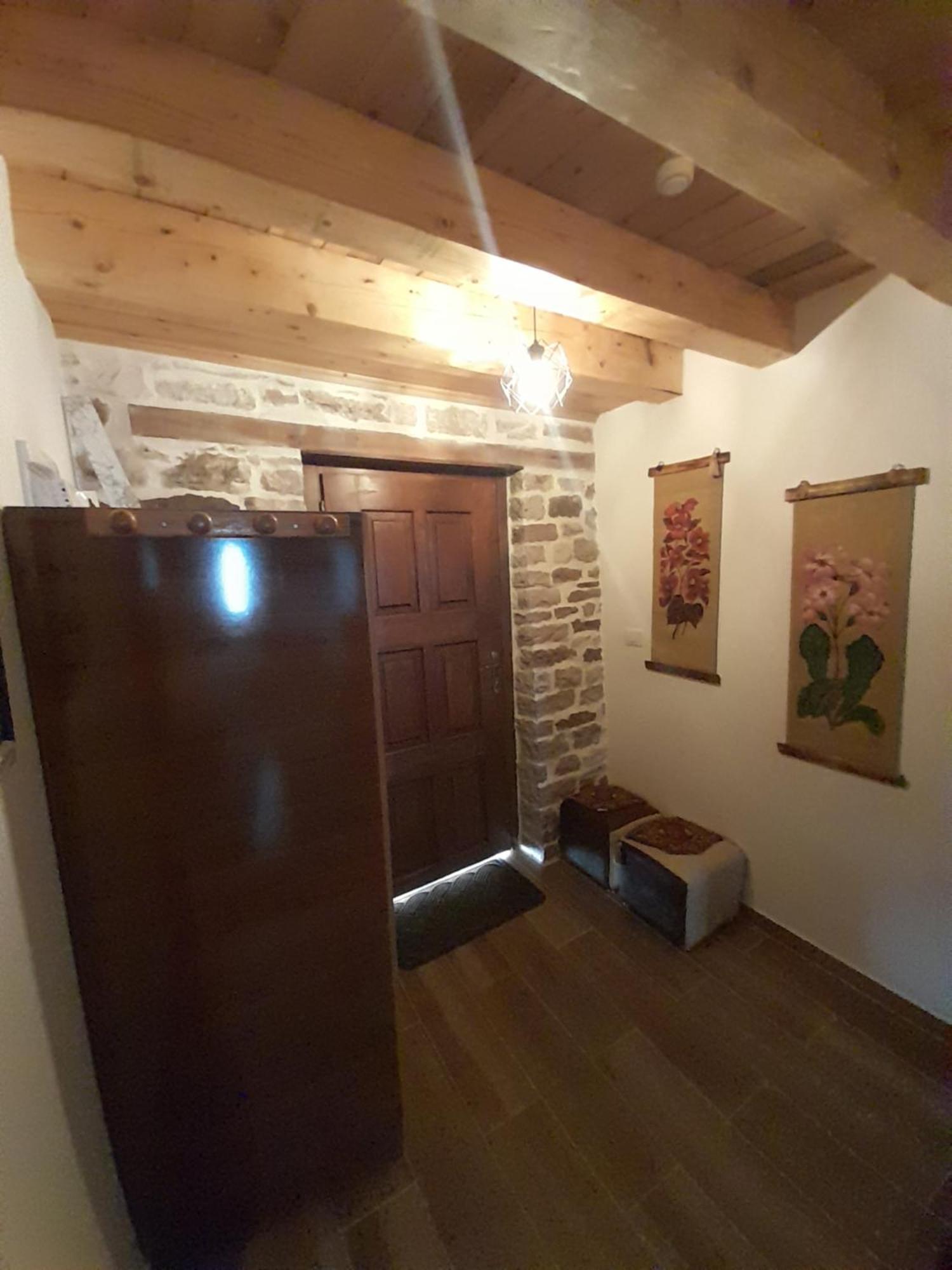 Guest House Ani Gjirokaster Ngoại thất bức ảnh