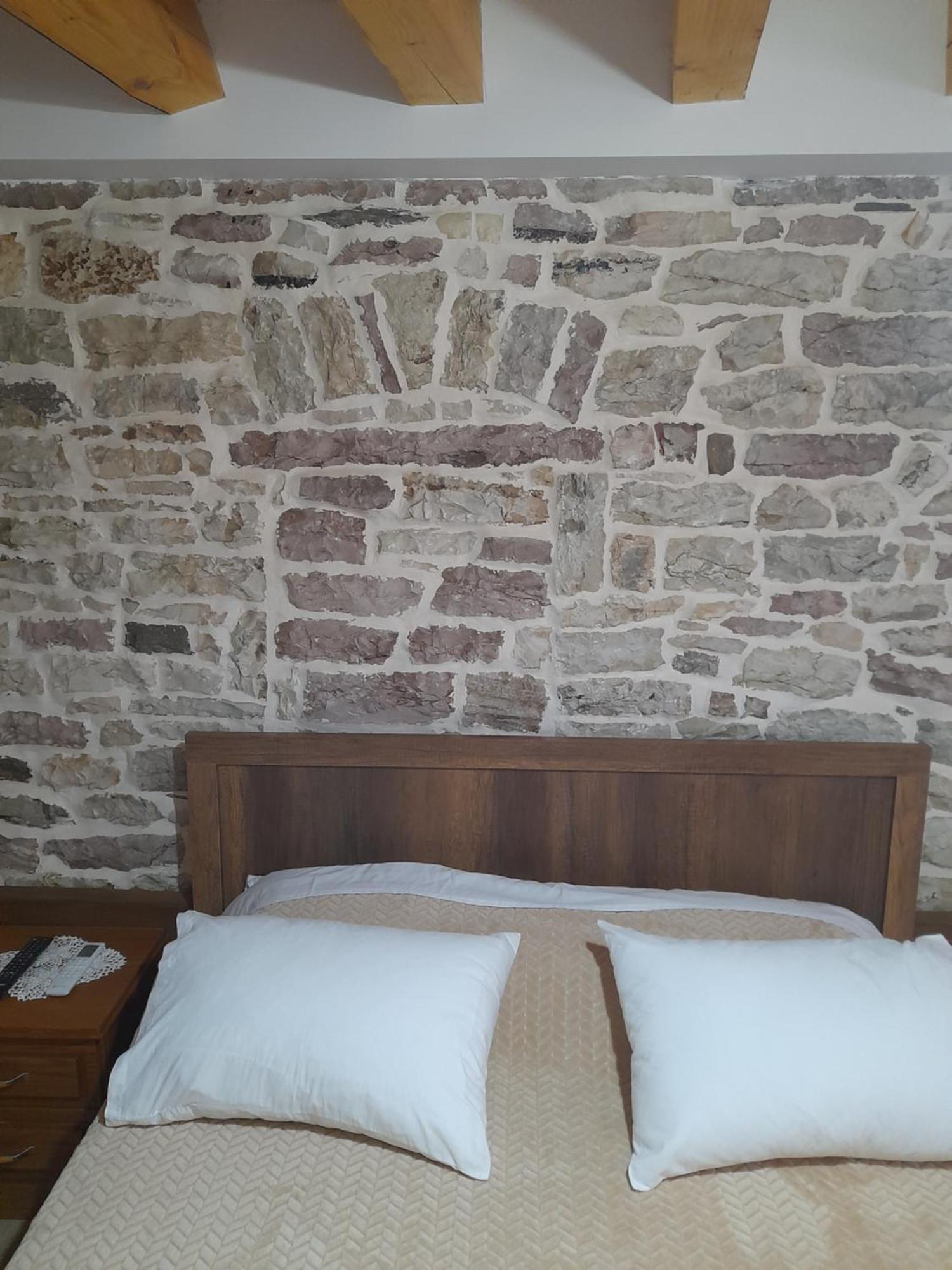 Guest House Ani Gjirokaster Ngoại thất bức ảnh